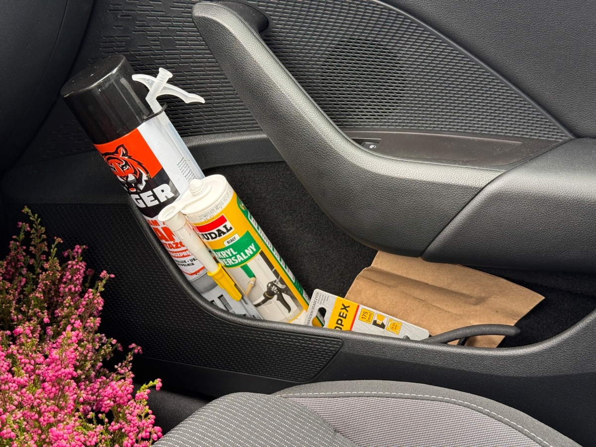 1ff27787-f8a2-4d15-8a8c-32180bede7ec