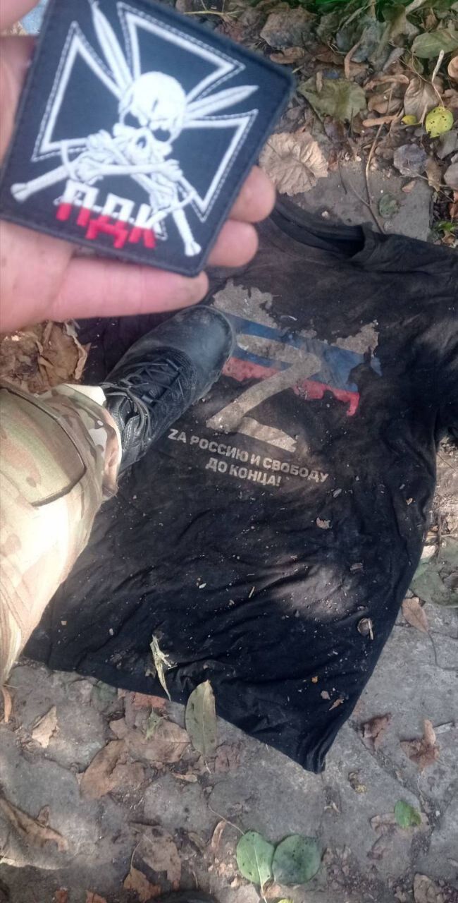 e1fe2df9-a334-405b-a0a6-47b03b66d2ec