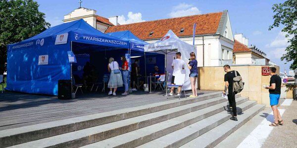 Kto może rejestrować się na szczepienie trzecią dawką od 24 września?