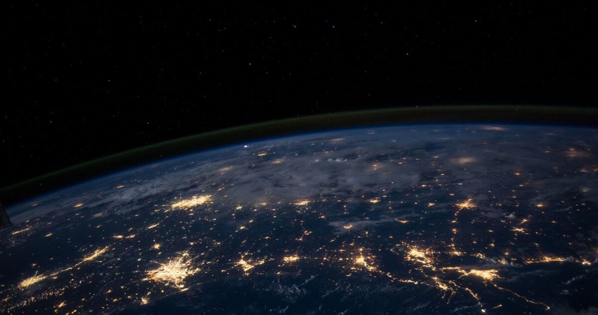 Ekspertka o komercyjnych lotach w kosmos: Są ważne z punktu widzenia przetrwania ludzkości