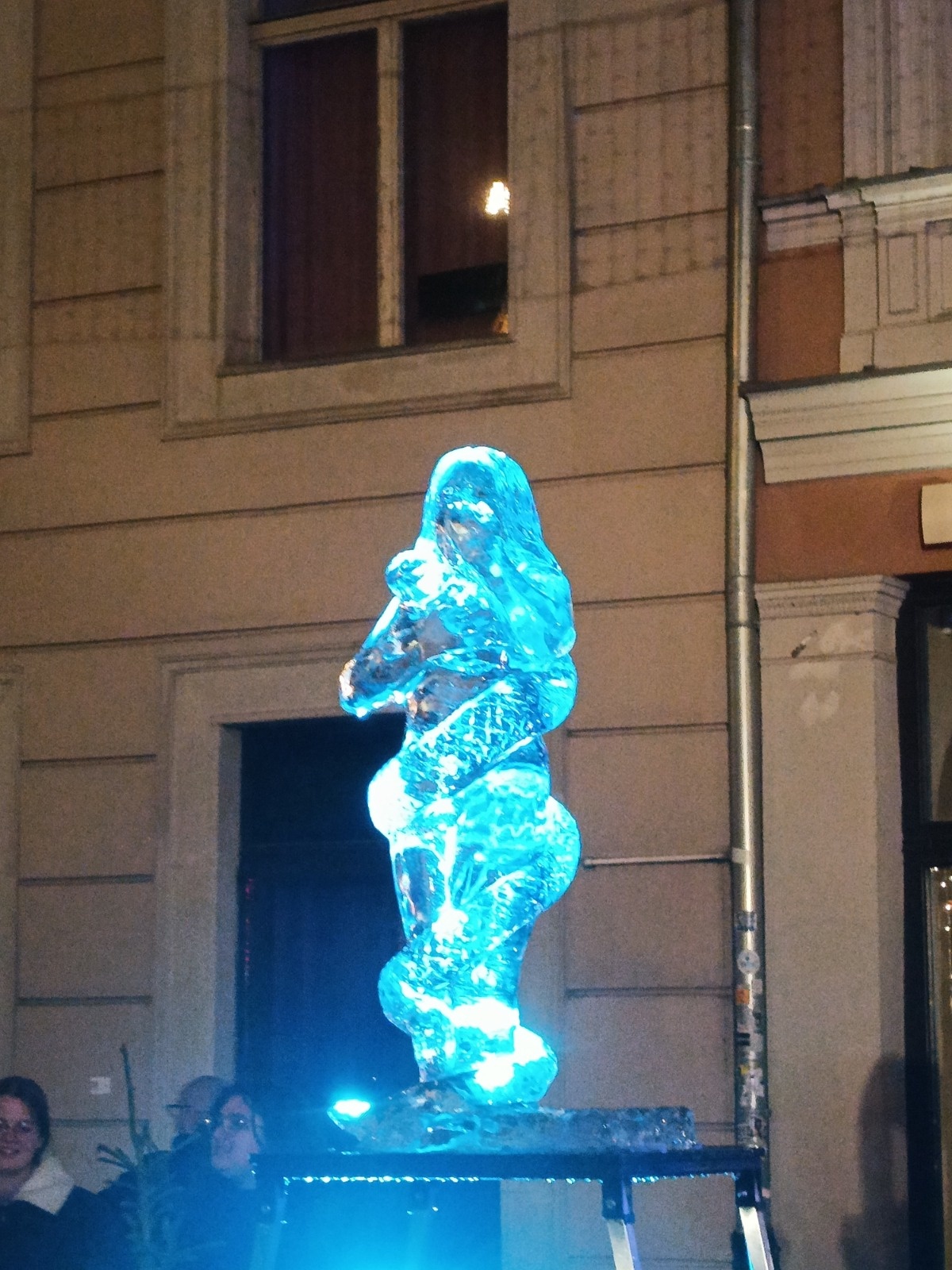 aeea5a50-6bc1-4f43-bc35-05355b1a722e