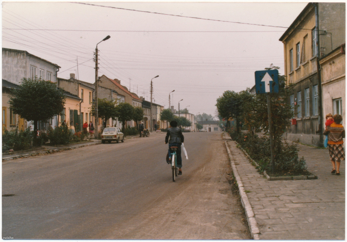 7f7ad71e-df6a-48d5-b377-109973722c8b