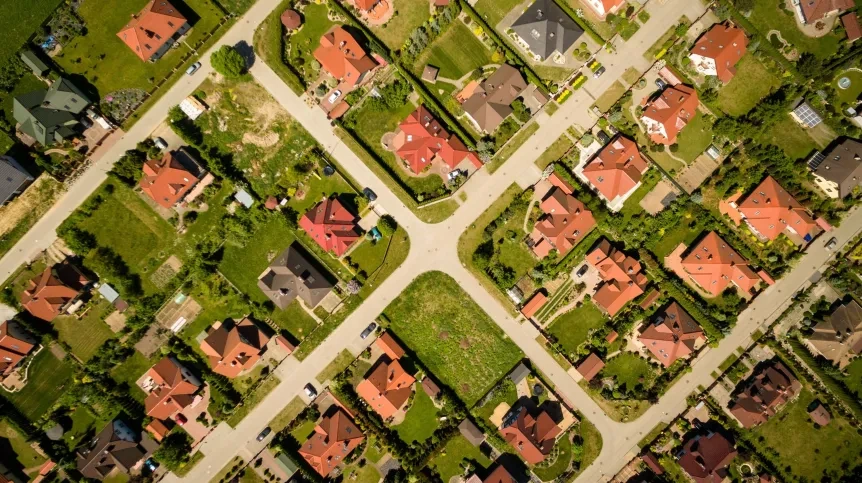 Zachować miejskość w warunkach wiejskości. W Polsce rośnie w siłę wieś podmiejska