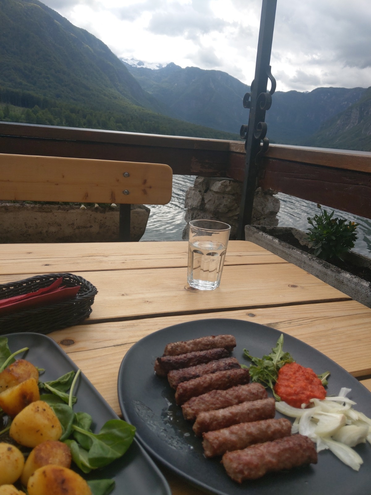 9ce01d13-1d64-4ef1-bd90-2eb815ba9b9e