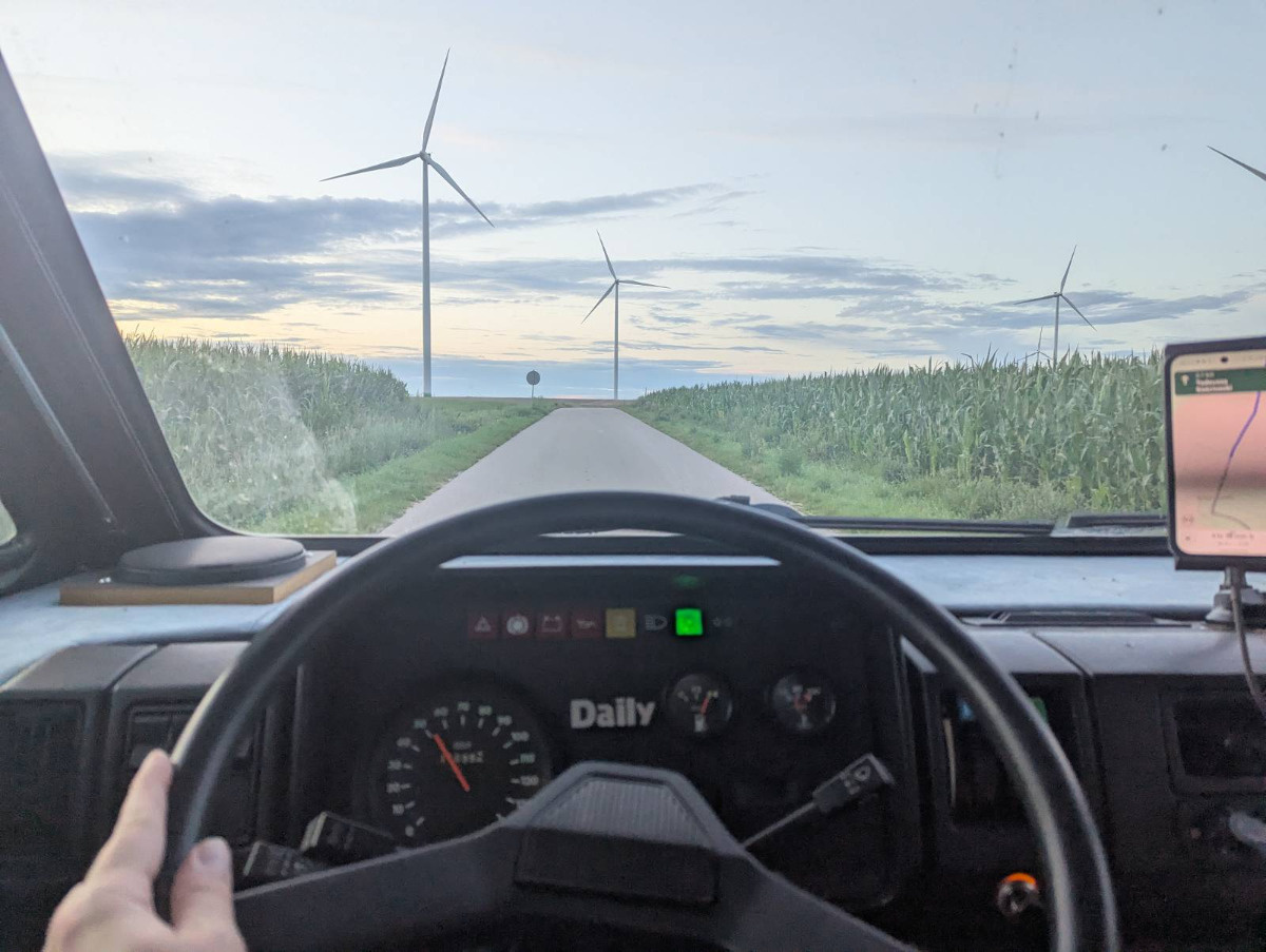 99b03bf0-b67b-45c1-bb86-dd54a956a0db