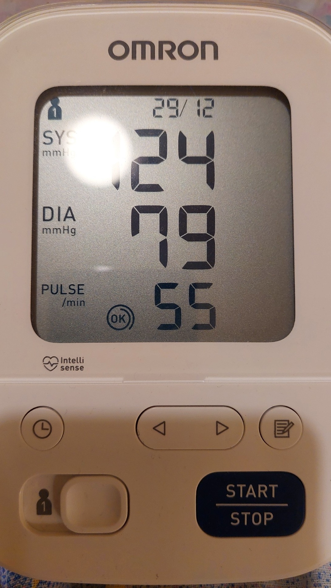 d17ebf63-e3a7-4fba-aaf3-124e4d24f495