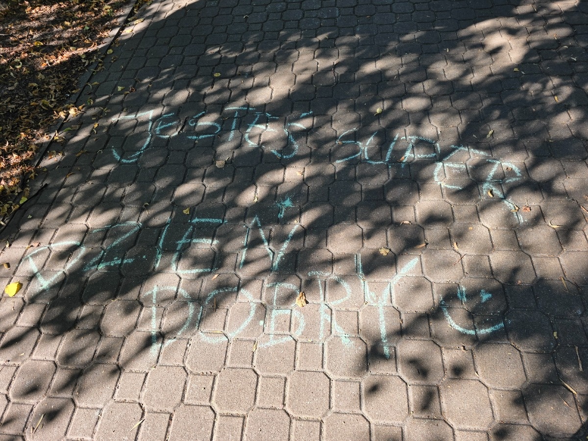 dd93b4f4-9d43-453f-b7db-6ab8ce1c7e76