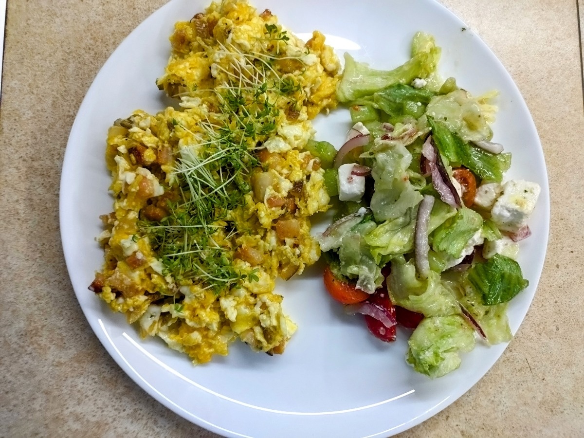 f5a75882-3901-4a56-952f-819fcf5ed0b9