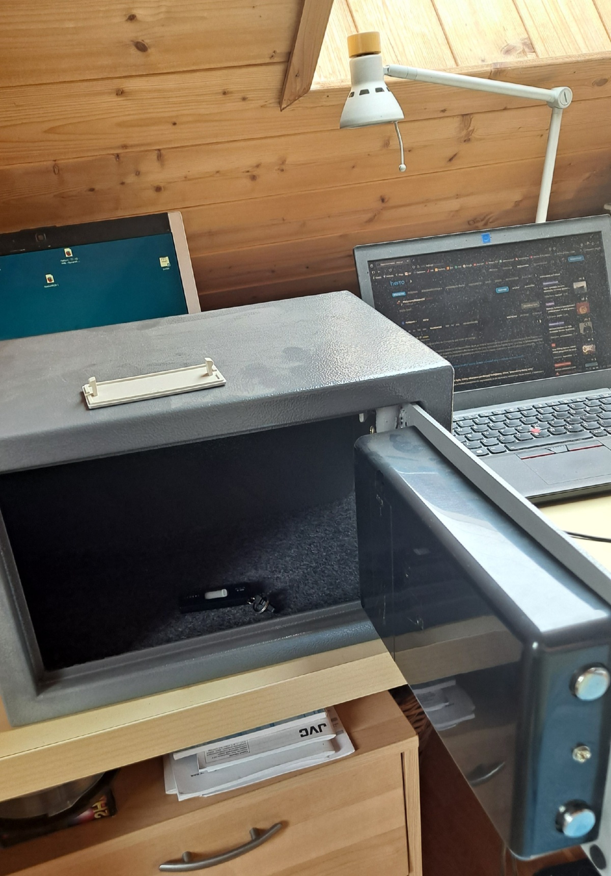 de0a4474-79c9-43da-b811-017bc872f247