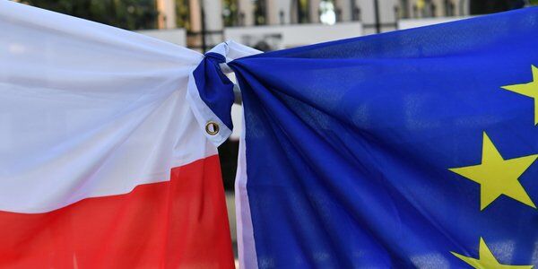 Manifestacja na Placu Zamkowym. Sanepid wydał opinię