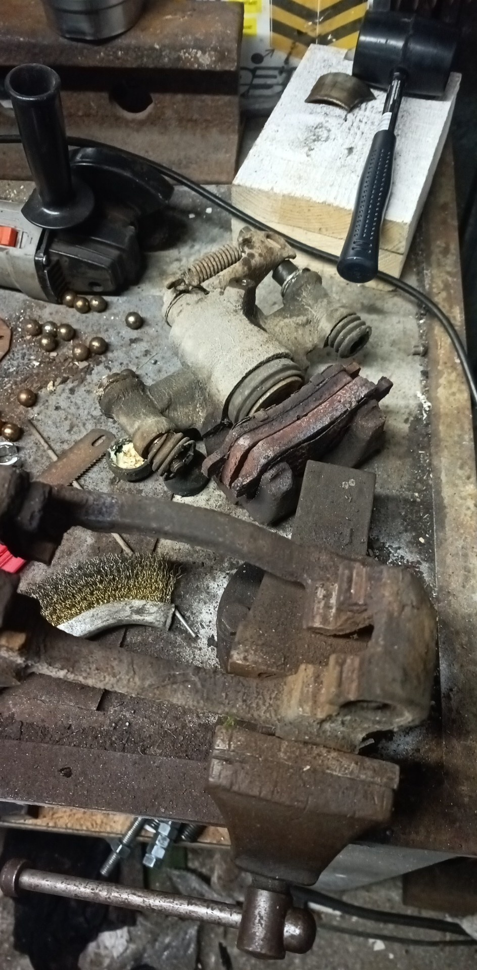 0303afff-8b2c-400a-a005-4191d25471d2