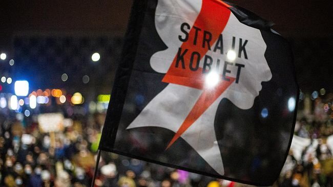 "Rząd wprowadził zakaz bez podstawy prawnej". Precedensowy wyrok ws. wolności zgromadzeń