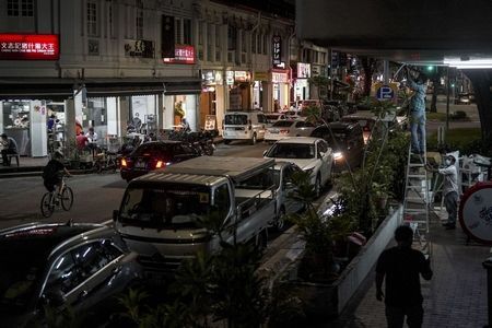 Rząd Singapuru do niezaszczepionych: Zostańcie w domu