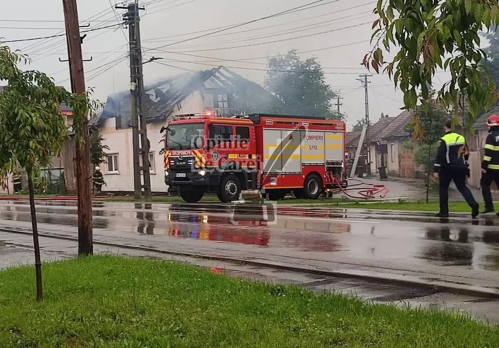 Pożar domu w Carei (Rumunia), spowodowany świecą umieszczoną w celu ogrzania kur