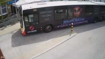 Pasażerka zasłabła w autobusie. Kierowca zawiózł ją na SOR