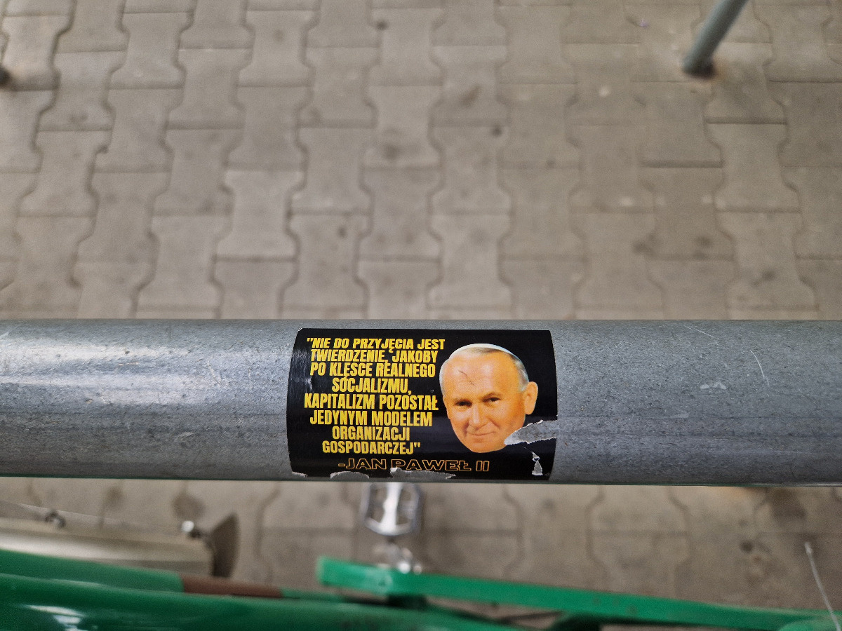 b6780f31-21eb-41f8-abba-8a935f04ee64