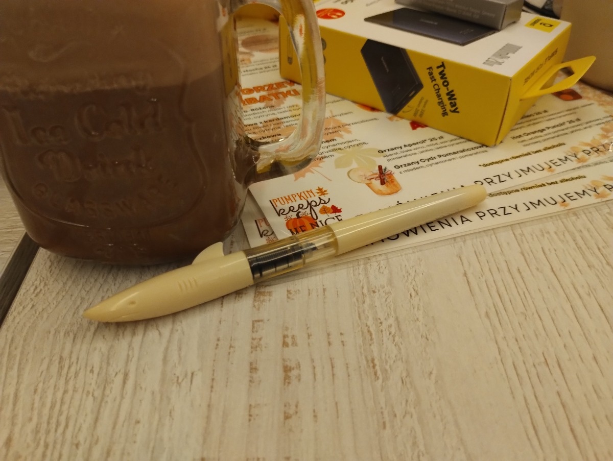 7b9eea54-3d35-4e6e-a542-43c624fd458c