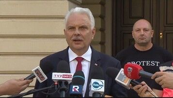 Kraska: zastanawiamy się nad umożliwieniem odwiedzin w szpitalach dla zaszczepionych