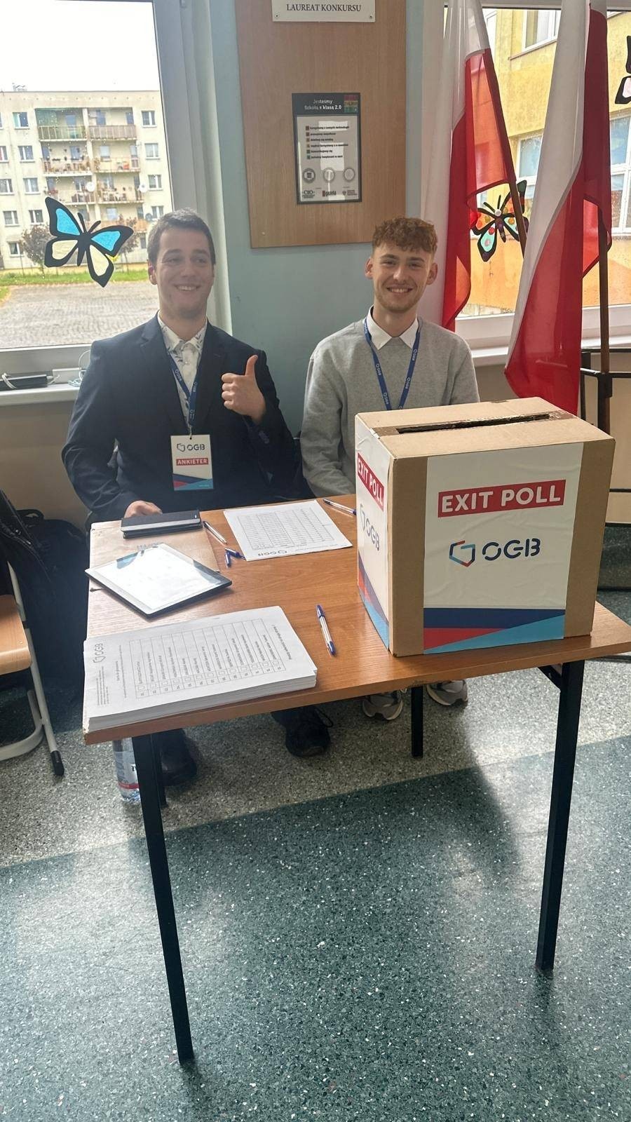 e102ad0e-20bc-42df-8115-8f3142632837