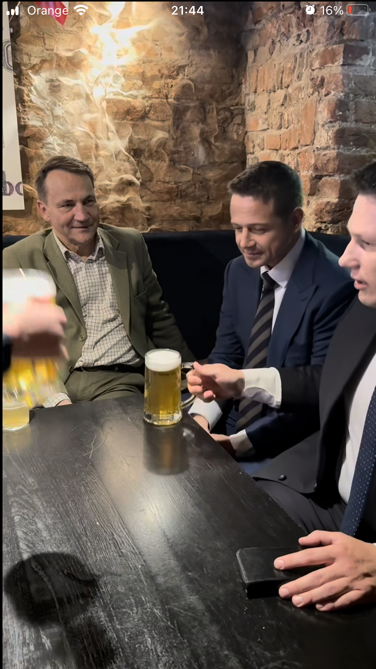 e98bb118-e064-452f-890a-cf95d6d515ad