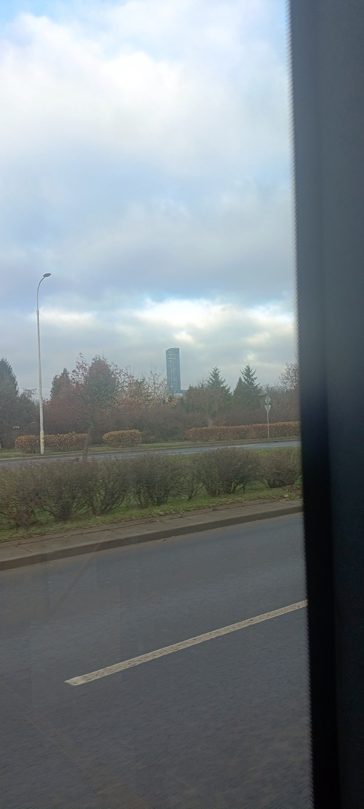 b4b2442d-77eb-413a-bd02-c4d53e4e174e