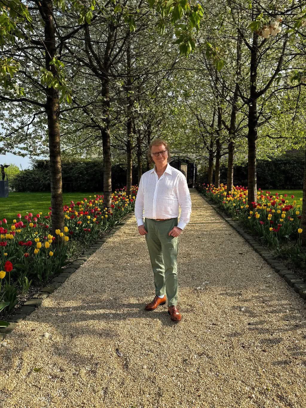 28d0c783-de6d-456a-a035-a5bb880470c2