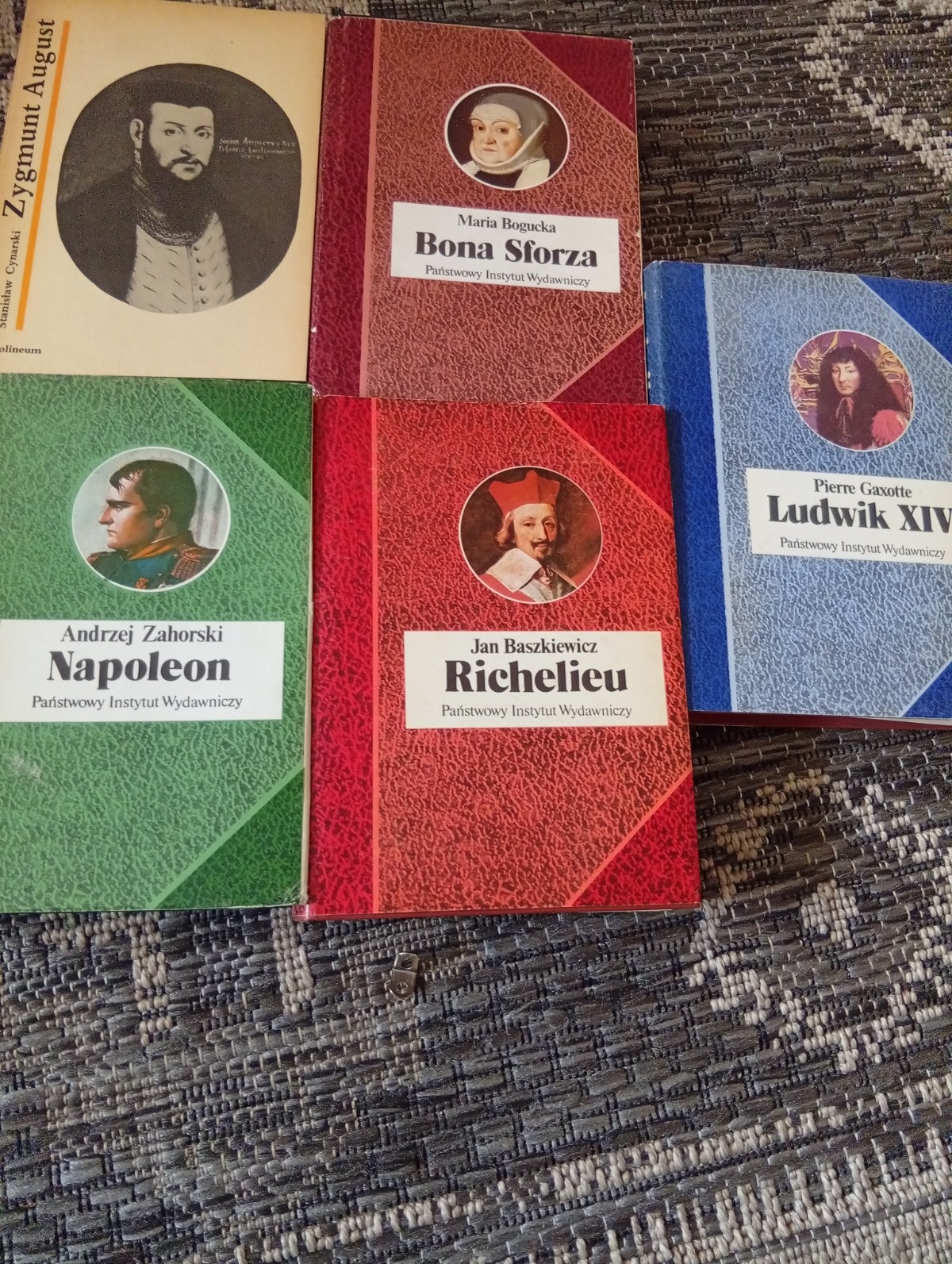 0d0dc41f-ea65-44b4-af89-3d4aa195218e