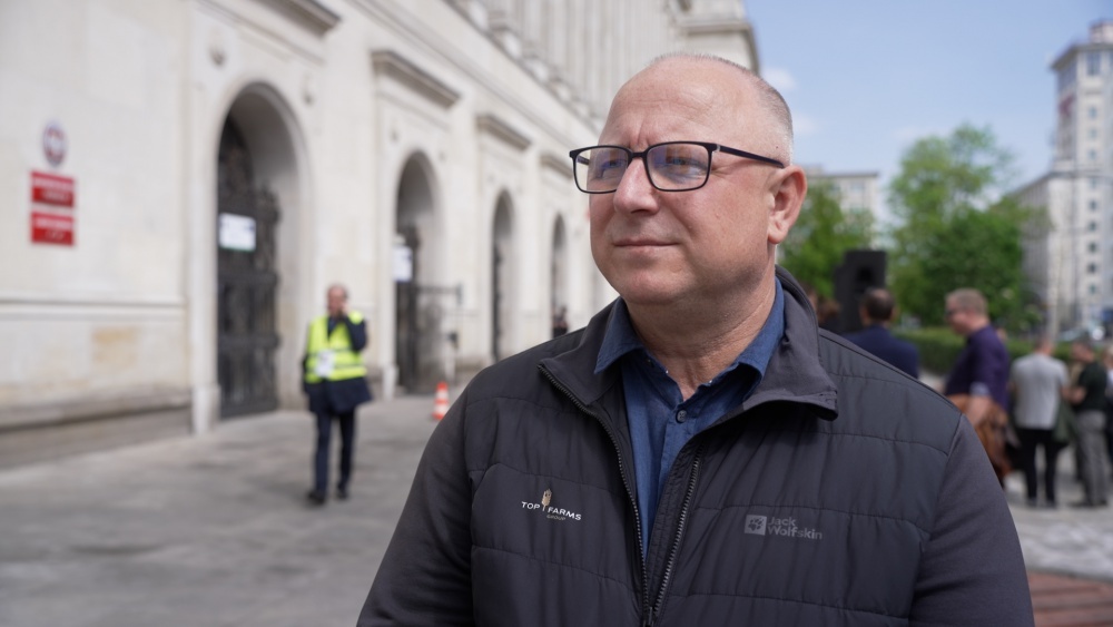 Rolnicy z Wielkopolski i Opolszczyzny protestują przeciwko likwidacji ich miejsc pracy. Minister rolnictwa deklaruje szukanie rozwiązań