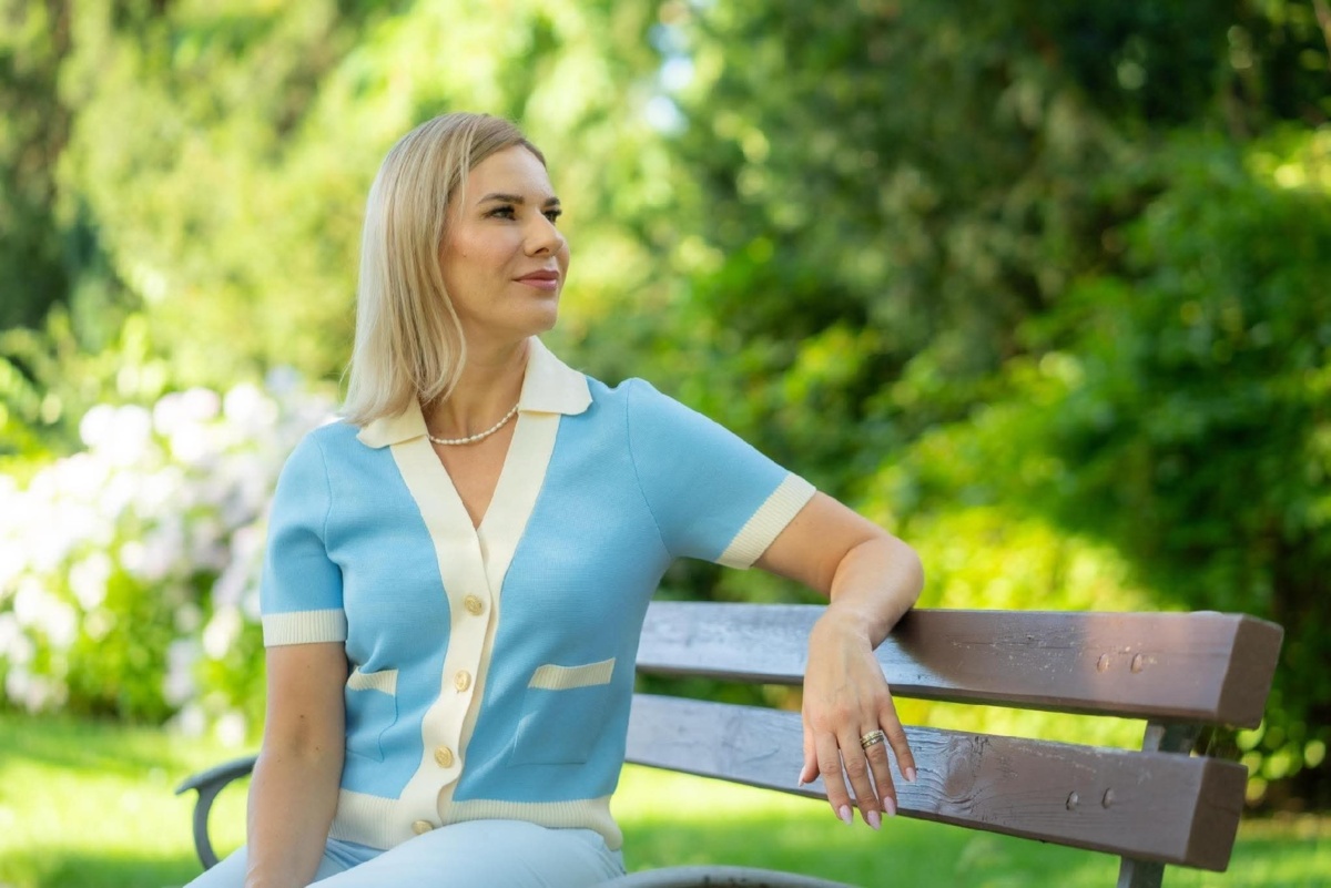 93f20dd7-b19b-4237-9e79-2d5e66033ce0