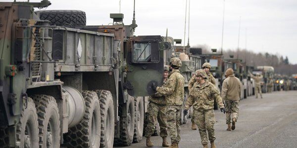 Sondaż: Co drugi Polak czuje się bezpieczniej dzięki żołnierzom USA w Polsce