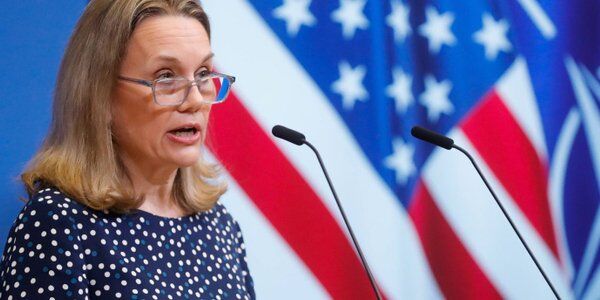 Ambasador USA przy NATO: Jest szansa na negocjacje z Rosją