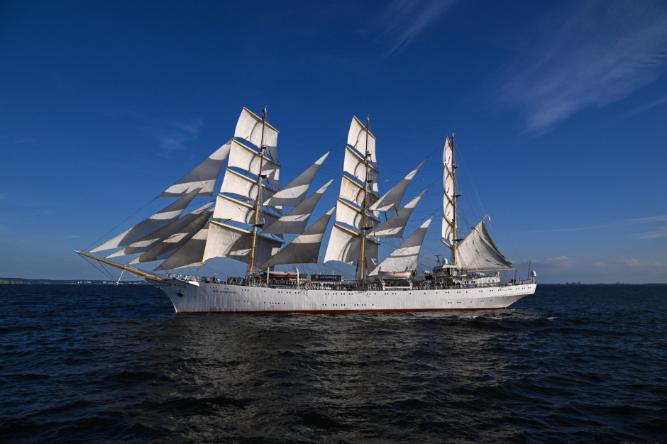 Jest decyzja o budowie następcy "Daru Młodzieży"