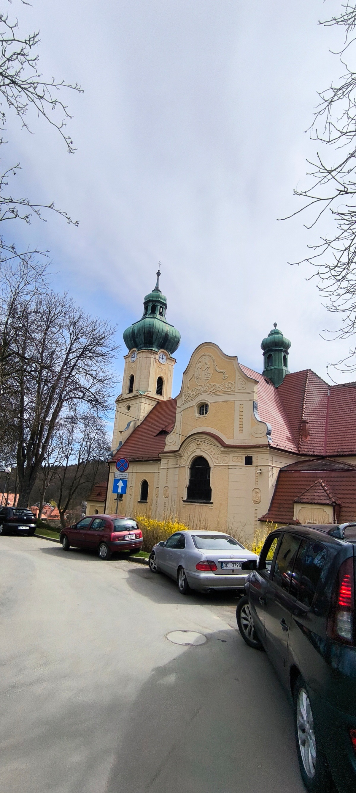 692793e9-d33d-4610-83f1-420405ab7fba