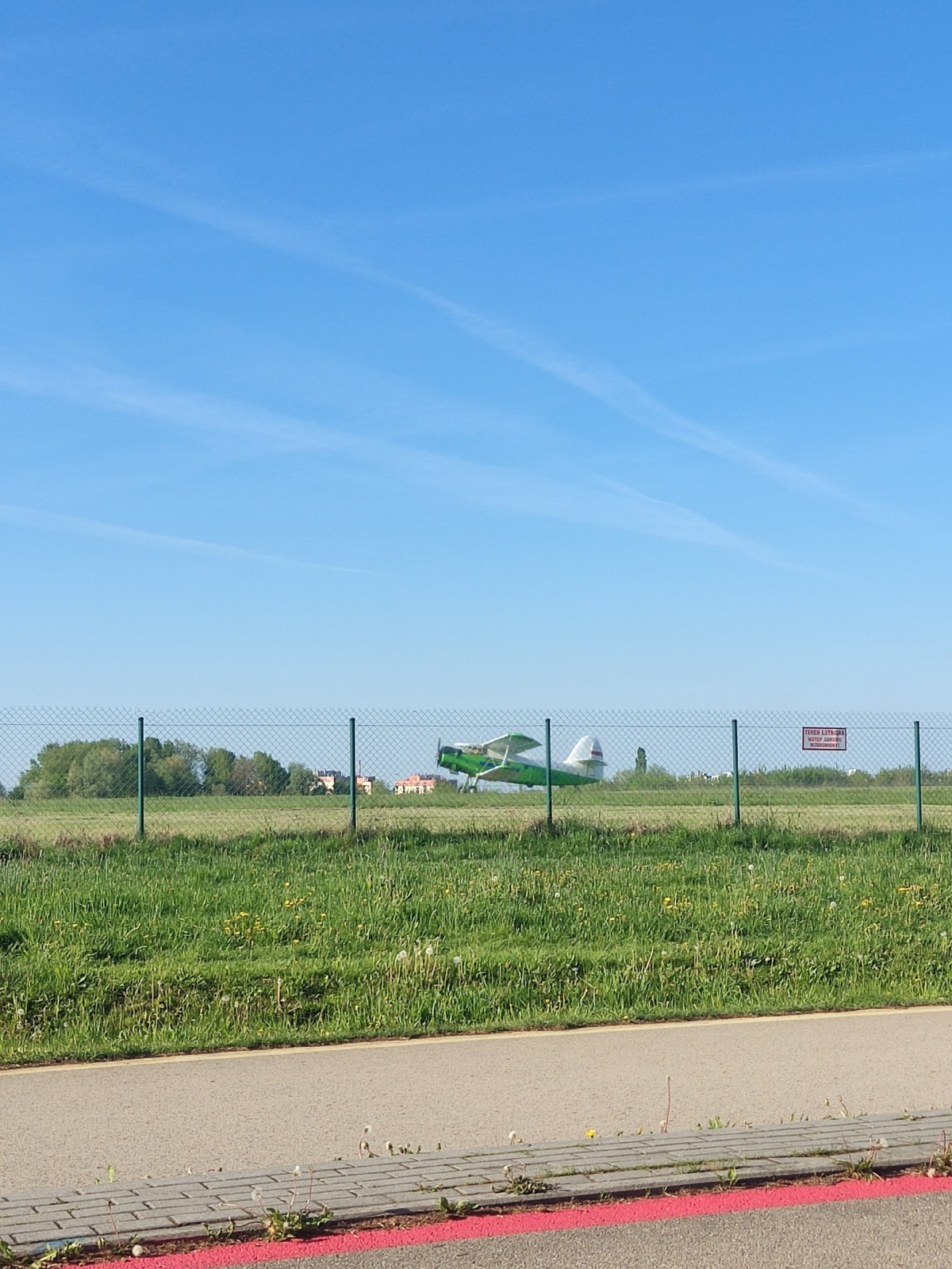 e7067792-5858-4288-ad85-cc2c166c09b9