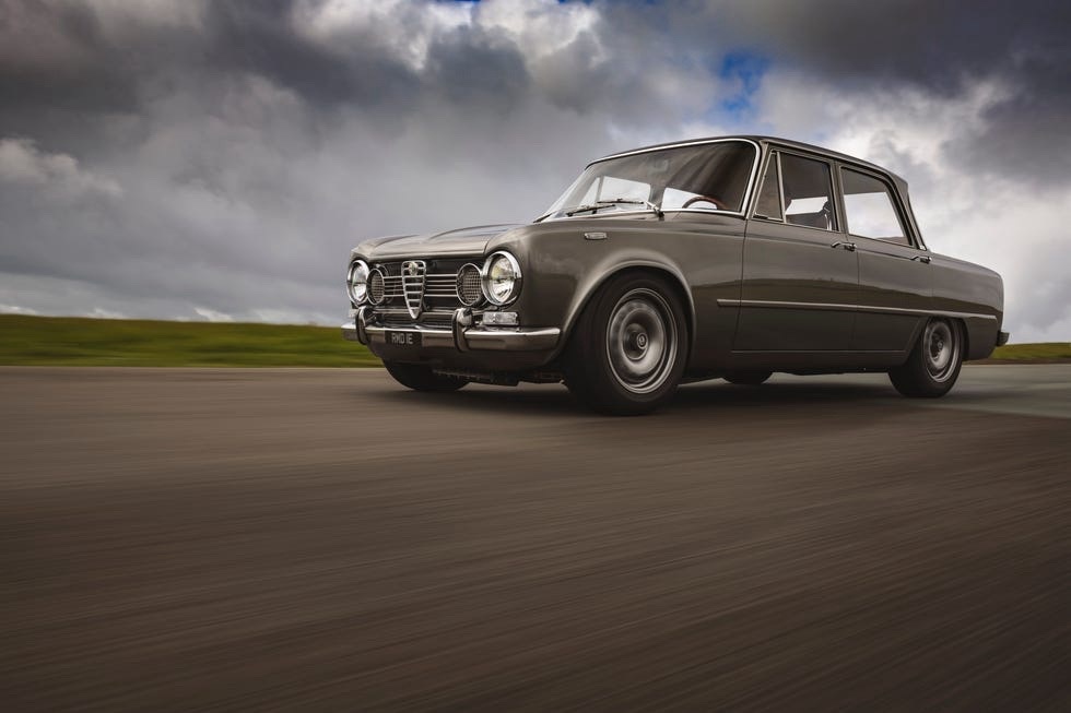 f8054333-0f3f-484e-b7f0-318d5a6be8f6