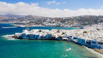 Koronawirus w Grecji: nowe restrykcje na Mykonos. Godzina policyjna i zakaz muzyki w barach