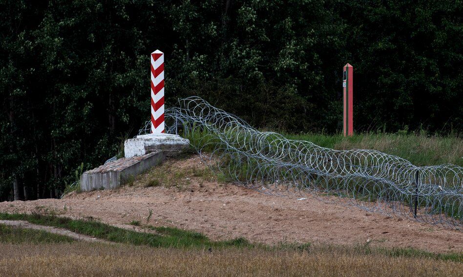 MSZ: Polska oferuje pomoc humanitarną imigrantom przebywającym na Białorusi