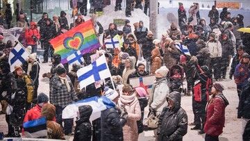 Finlandia. Protesty przeciwko restrykcjom. Zablokowano główną arterię Helsinek