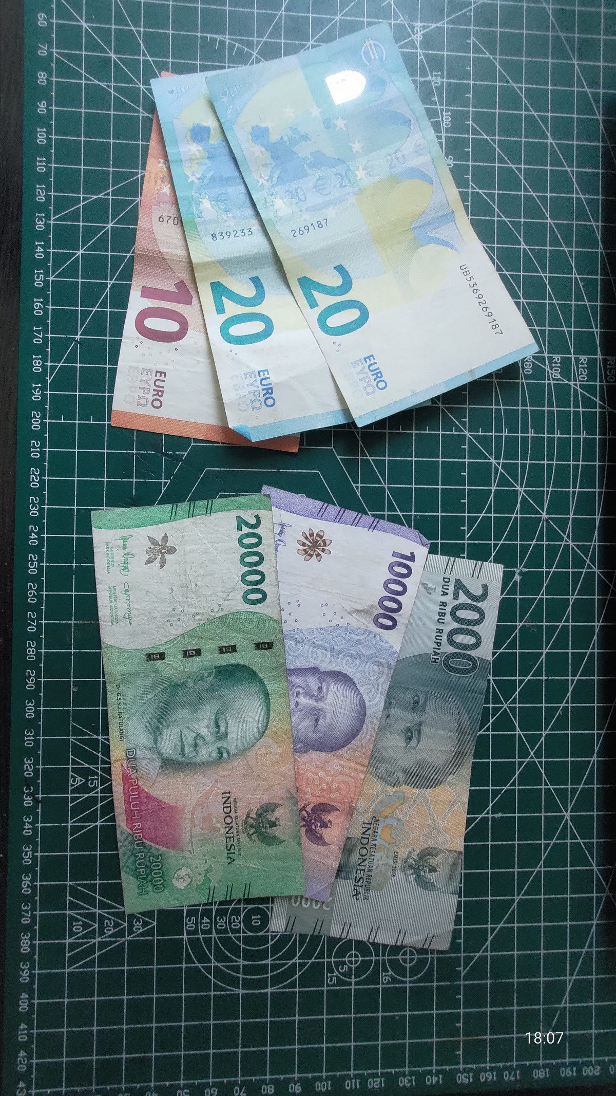 ee1de901-2e91-4341-81af-4ad5ebd271d0