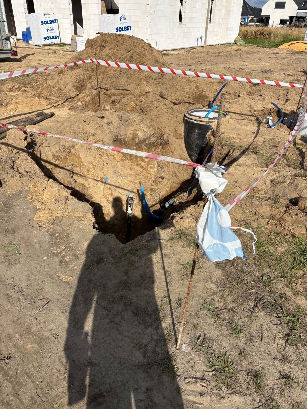 01e6eef6-a9ea-4944-a691-36a081f5942a