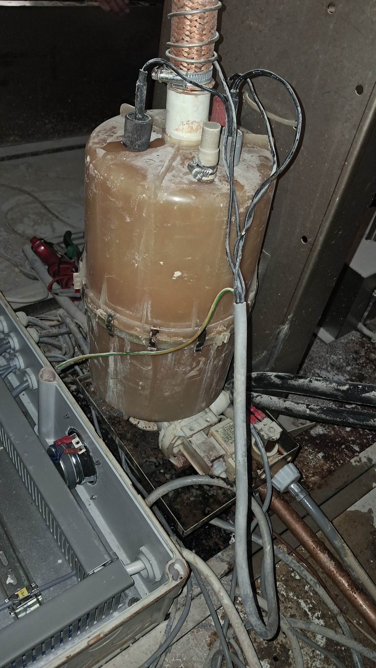 023d11db-b200-4f6c-a3f6-a9dac066b5f1