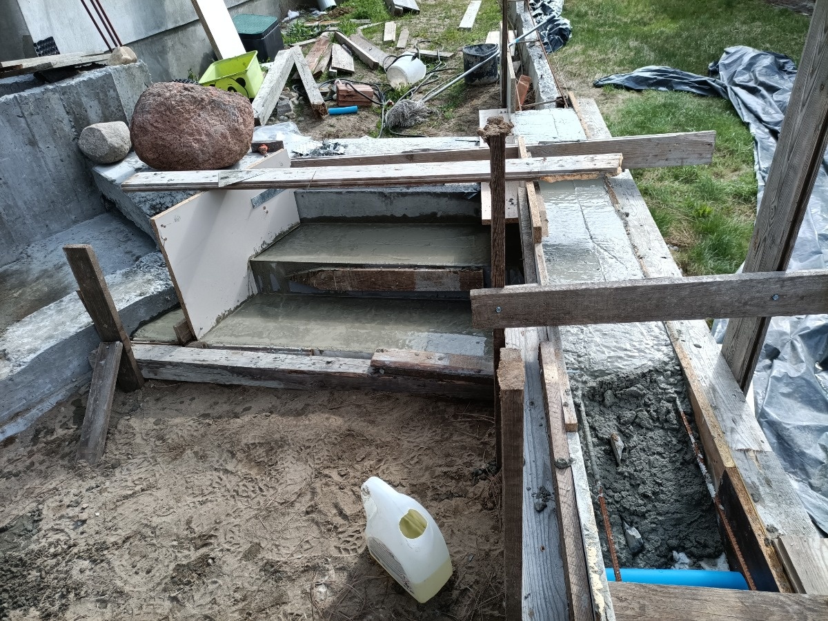 c95ce304-bf70-421f-a0f2-9a9e5b7d1730