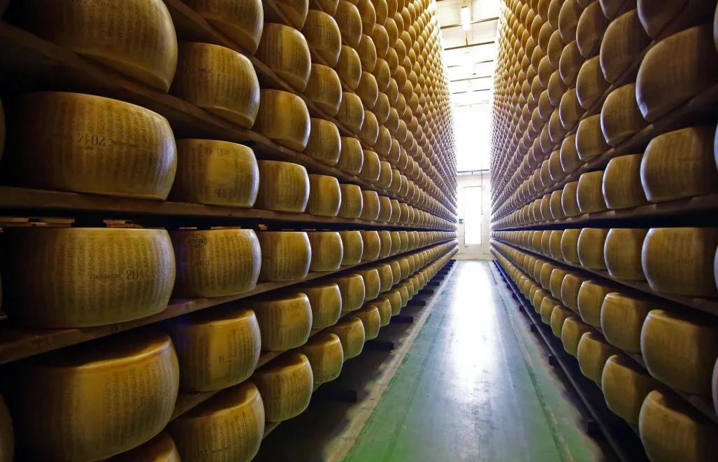 Zuchwała kradzież parmezanu o wartości ponad 100 tys. euro