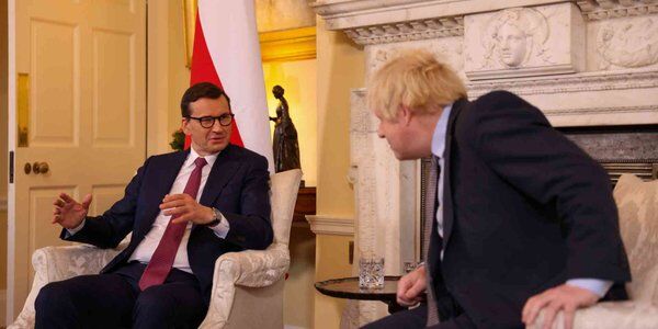 Morawiecki o kryzysie na granicy: Możliwe sankcje wobec Białorusi, może Rosji