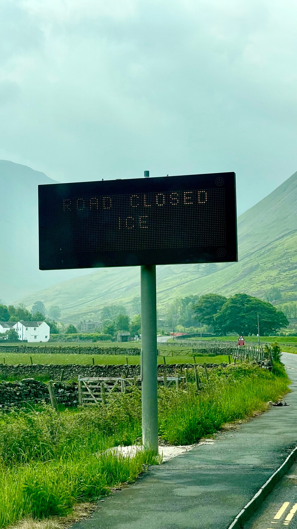 2d1f540d-b532-4c01-b838-14e7e5f233b5