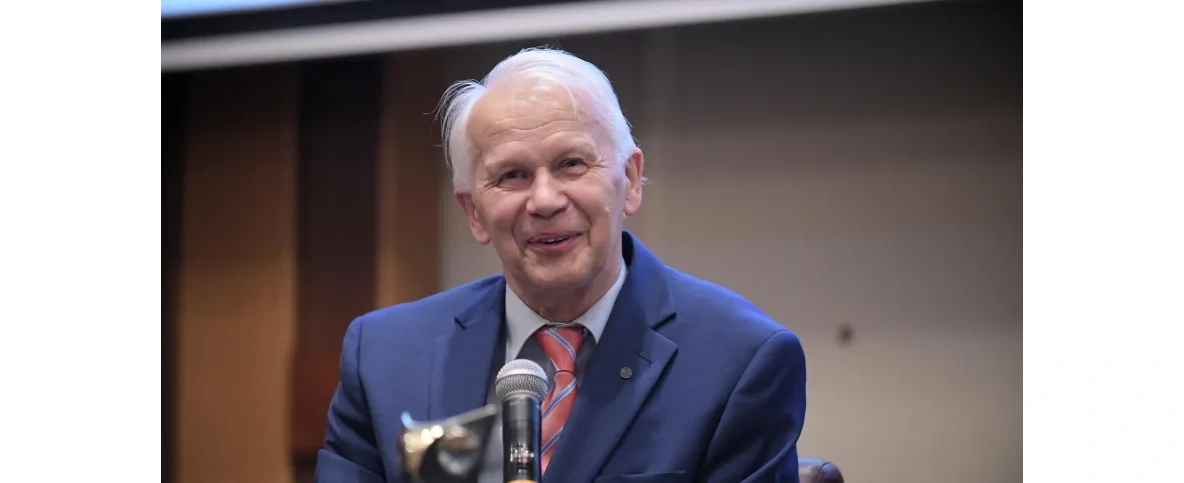 Prof. Jędrzejczak o przeszczepieniu szpiku ponad 40 lat temu: medycyna na granicy możliwości