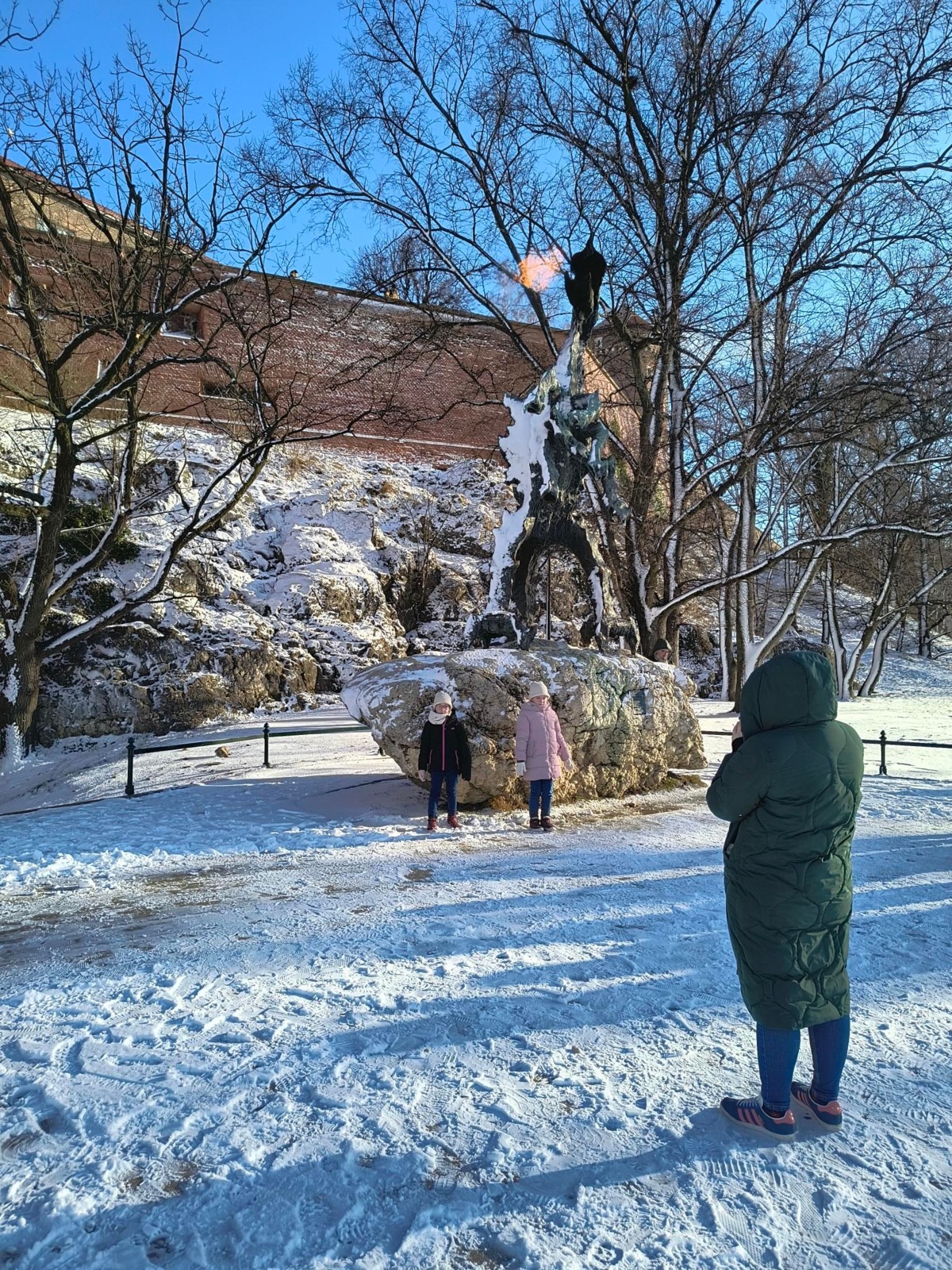 4ced59d8-d07e-4e72-afe5-e7039c7b7630