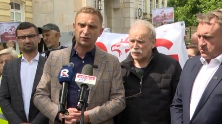 Tusk zablokuje „Miasteczko Gniewu”? Alarmujące słowa Bąkiewicza