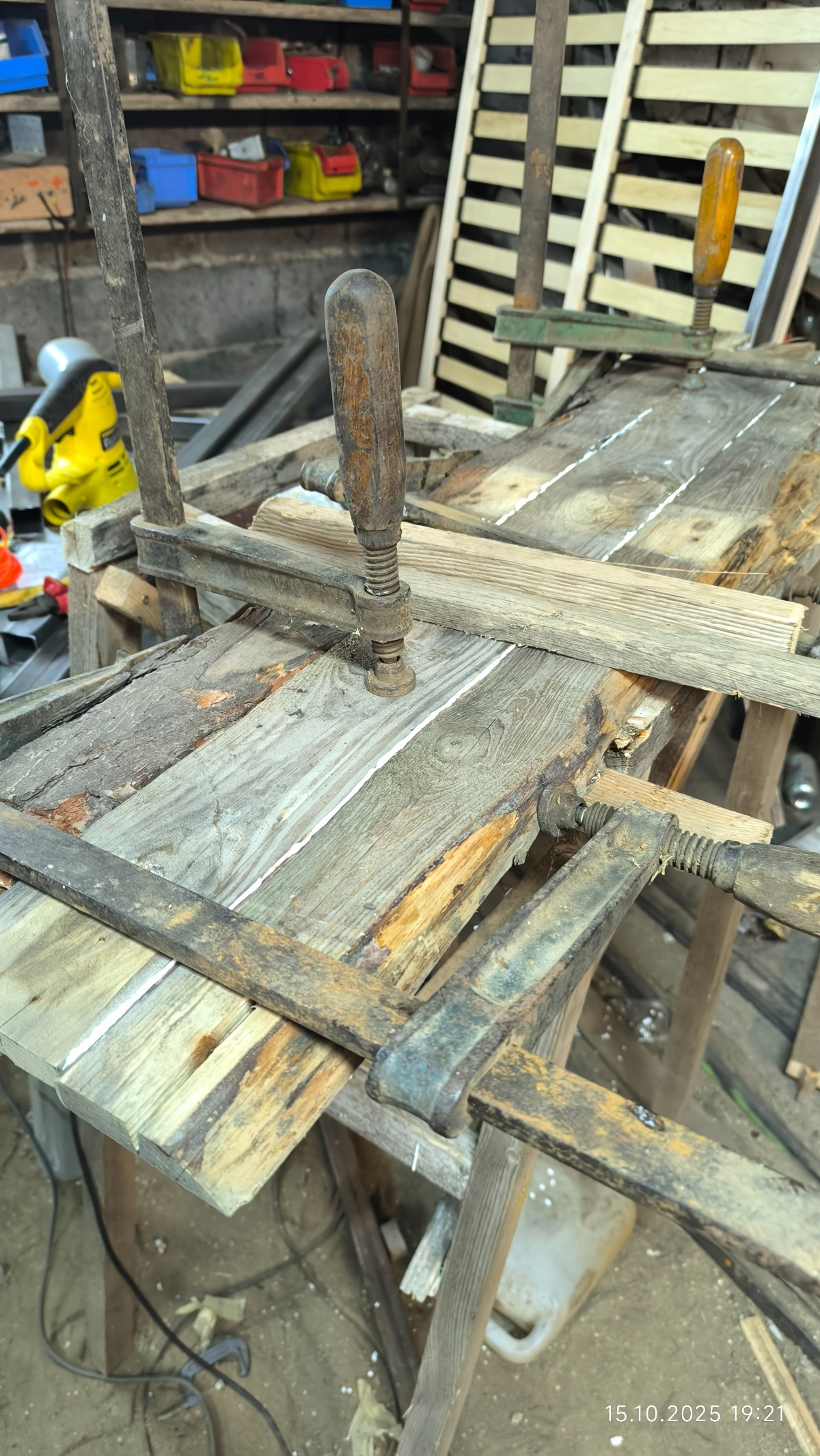 28de0753-d883-4b77-8b49-f856eb8d80db