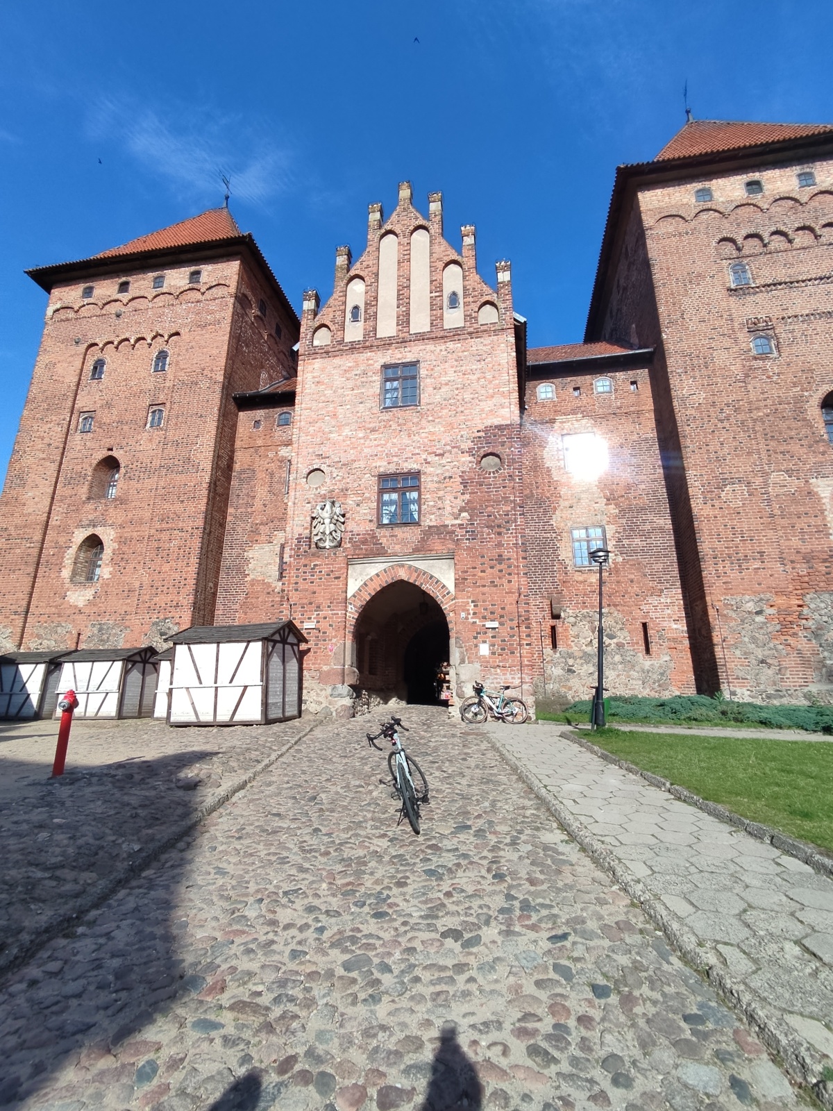 b2908865-4ca7-47e9-b187-80aff3095a7f